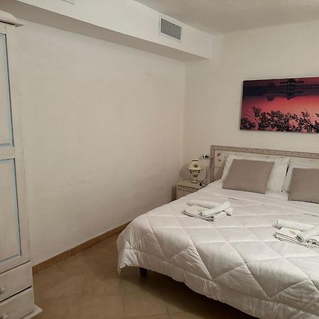 Lightblue-Celeste Central Apartment In Porto Rotondo Exteriör bild