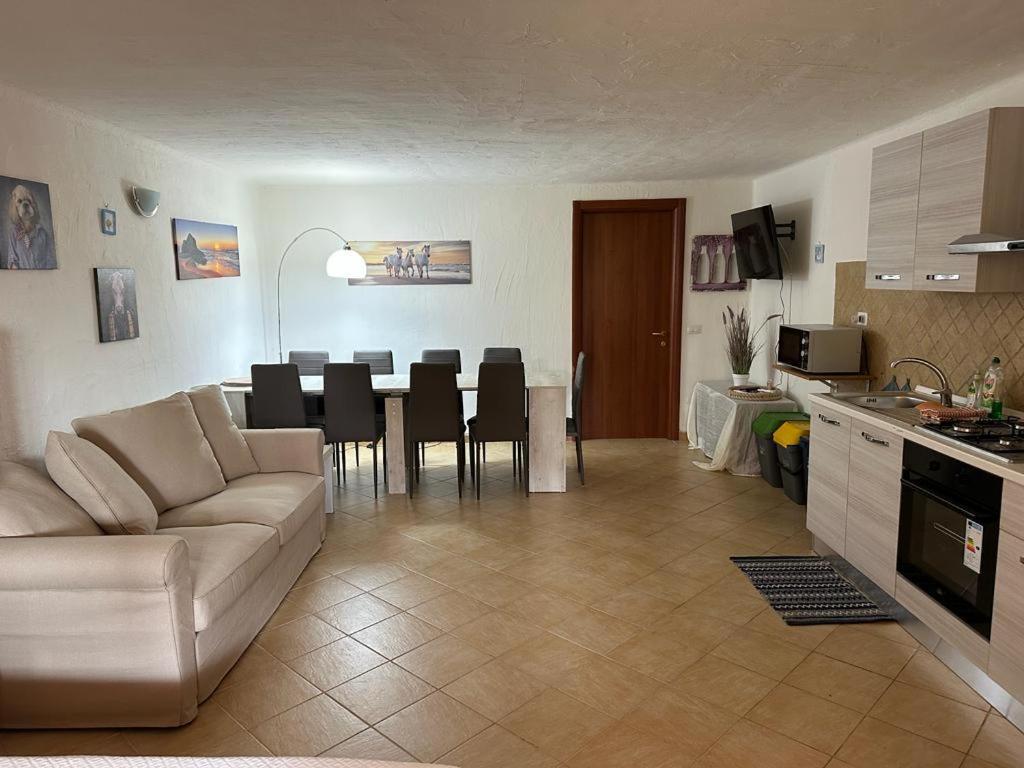 Lightblue-Celeste Central Apartment In Porto Rotondo Exteriör bild